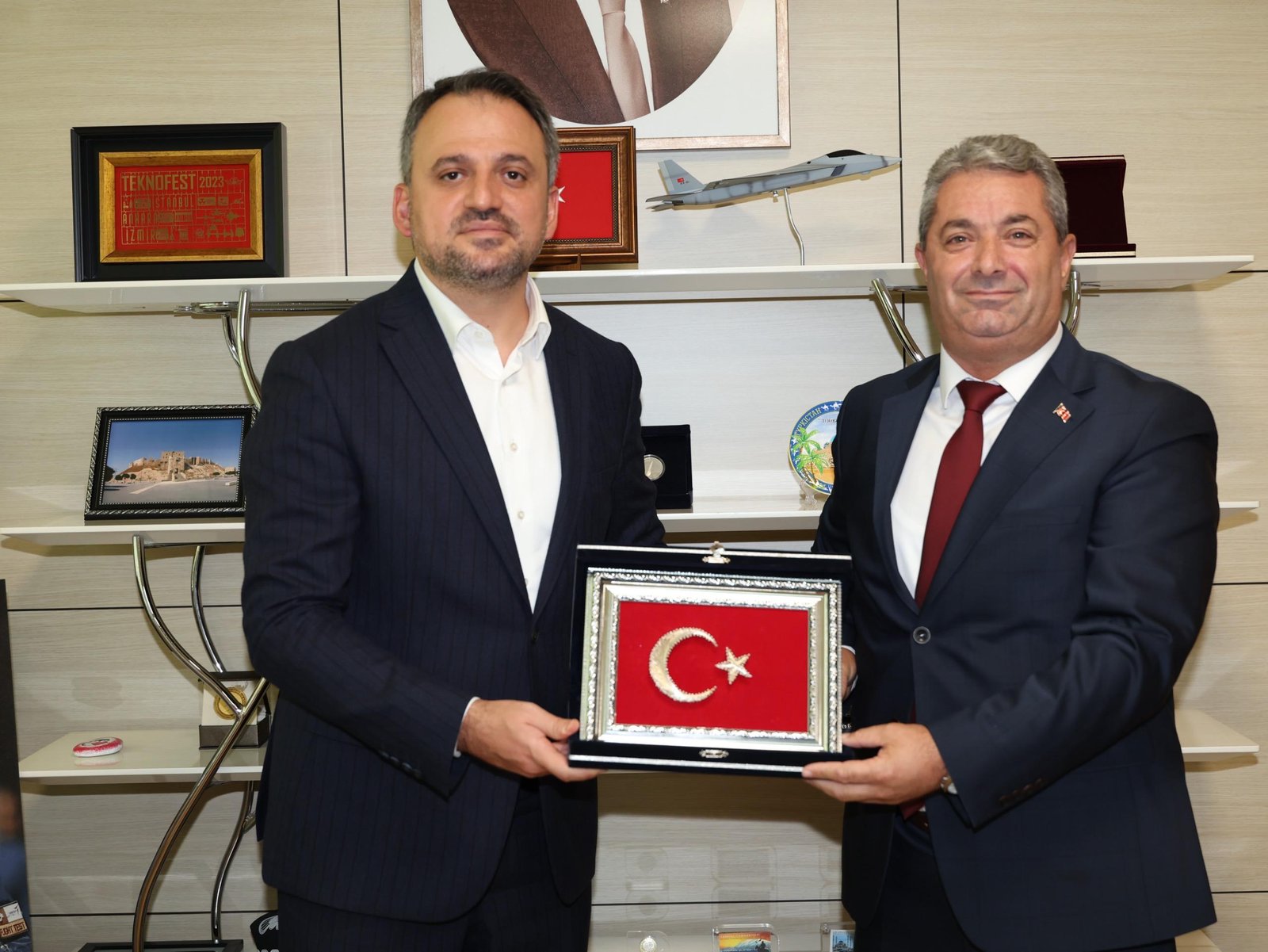 Belediye Başkanımız Rüstem Cullaz’dan Gençlik ve Spor Bakan Yardımcısı Dr. Enes Eminoğlu’na Ziyaret